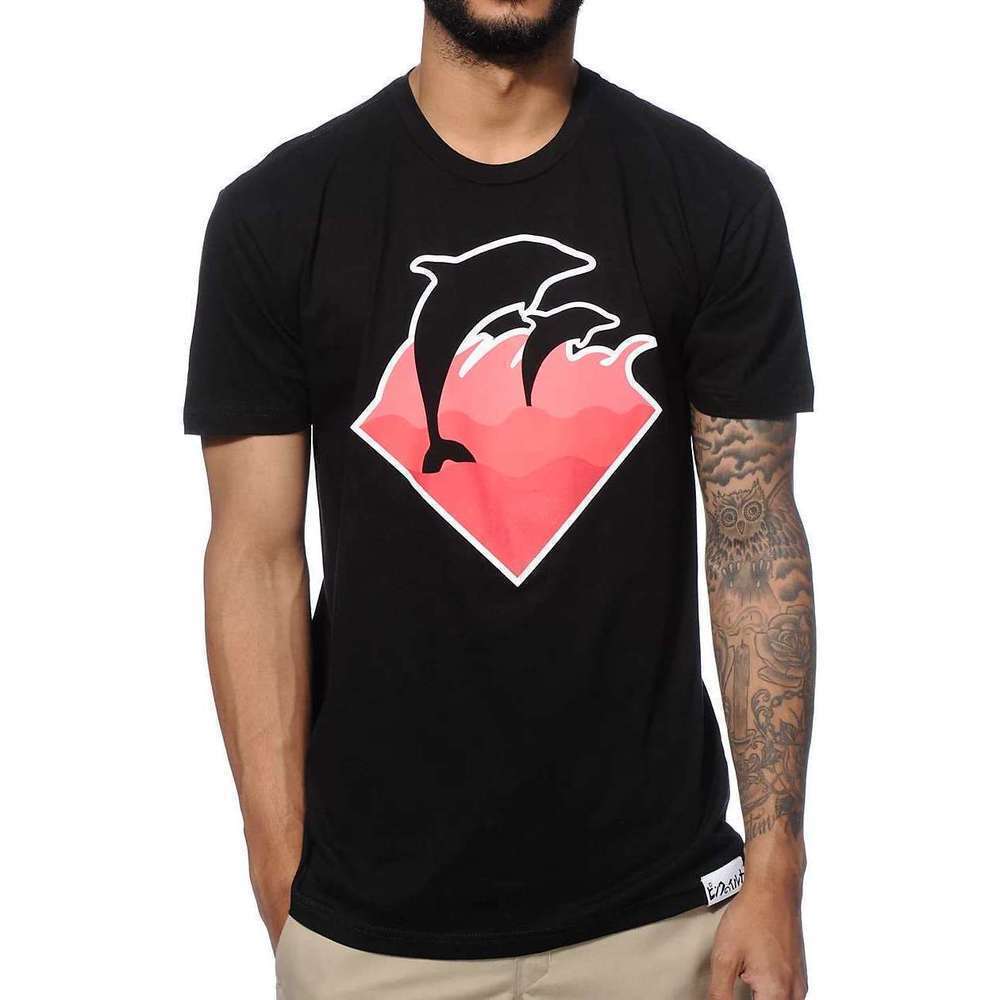 Winter The Dolphin Ocean Wave Graphic T-Shirt